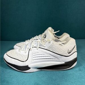 Size 11 - Men’s Nike KD 16 TB Team Bank White/black shoes